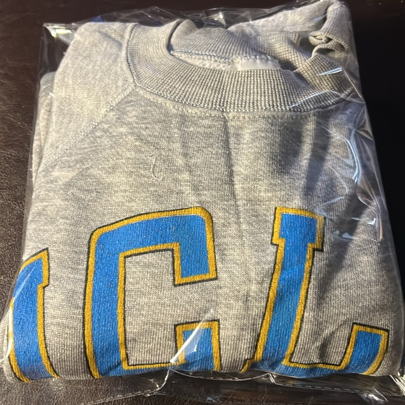 NCAA UCLA Bruins Crewneck Gray Sweater. Rare Vintage 80s. Size L. Minor Flaws - Picture 9 of 9